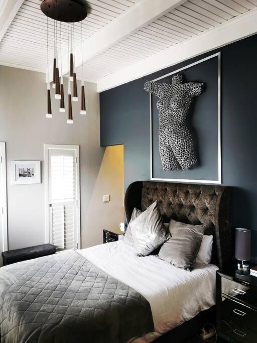 Hollywood On The Hill Villa เคปทาวน์ ภายนอก รูปภาพ