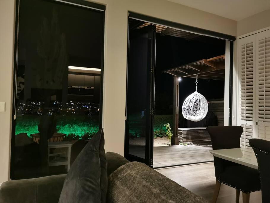 Hollywood On The Hill Villa เคปทาวน์ ภายนอก รูปภาพ
