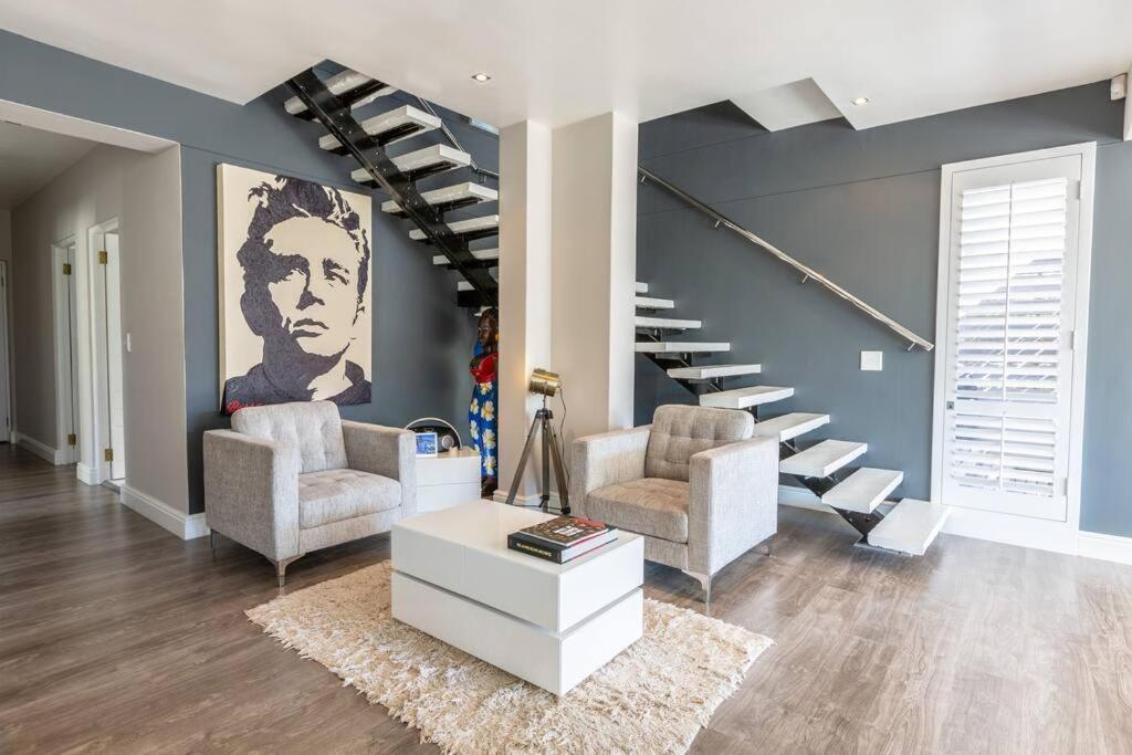 Hollywood On The Hill Villa เคปทาวน์ ภายนอก รูปภาพ
